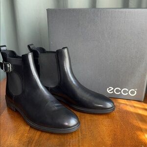 Ecco Women's Black Dress Classic 15 Chelsea Boot